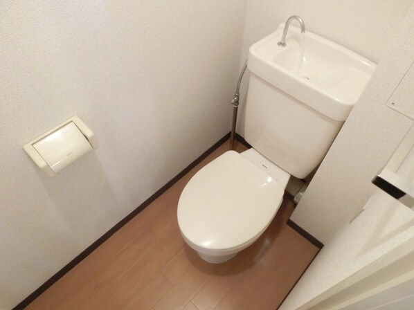 フローラ関富の物件内観写真